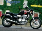 Triumph Adventure 900